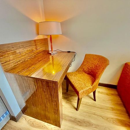 Royal Studio Apartment With A Perfect View - Yamaluxe Bucureşti Ngoại thất bức ảnh