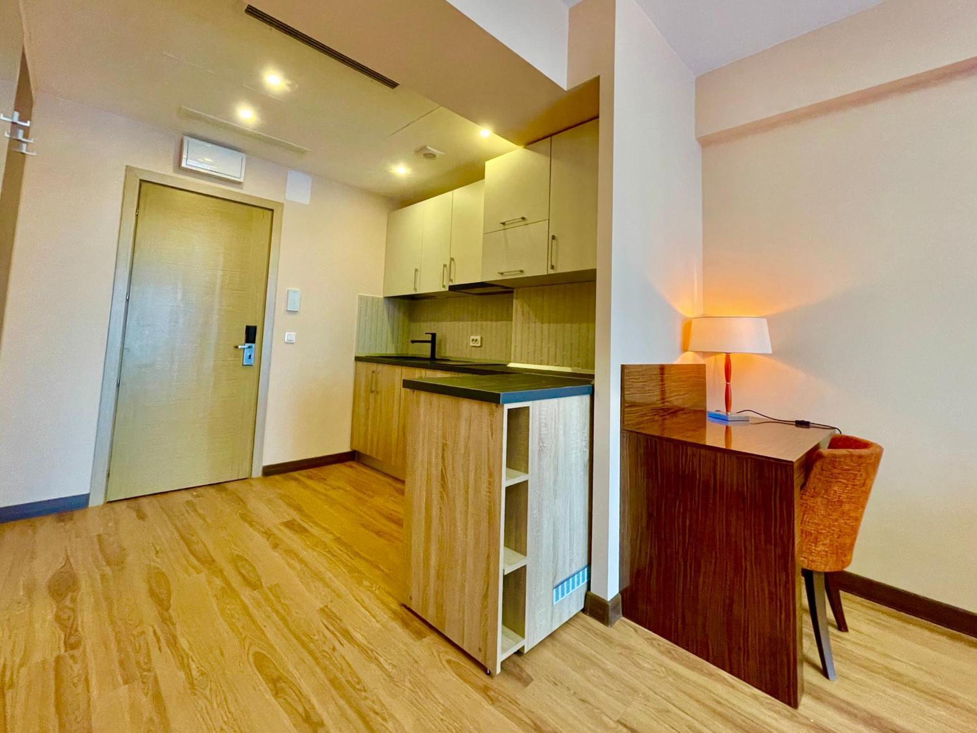 Royal Studio Apartment With A Perfect View - Yamaluxe Bucureşti Ngoại thất bức ảnh